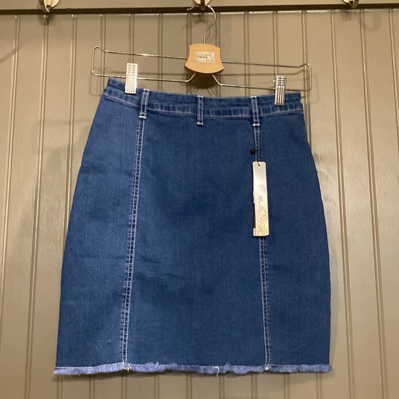 Denim Button Up Just Quella Skirt - Picture 6 of 8